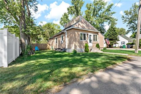 87 Ryan Ave, Warwick, RI 02889 photo 2