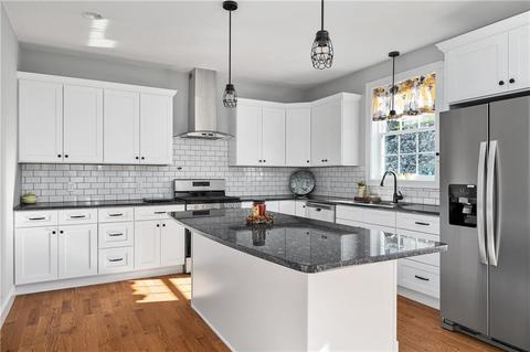 482 Louise St, Woonsocket, RI 02895 photo 10