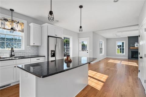 482 Louise St, Woonsocket, RI 02895 photo 14