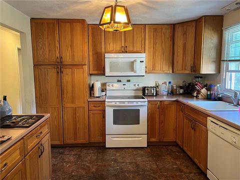 187 Louise St, Woonsocket, RI 02895 photo 6
