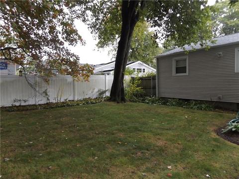 120 Wethersfield Dr, Warwick, RI 02886 photo 6