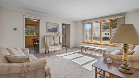 14 Damon Ave, Warwick, RI 02889 photo 9