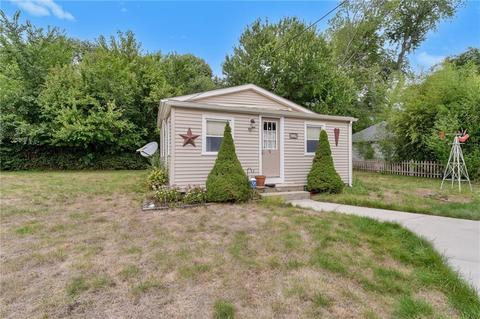 29 Eton Ave, Warwick, RI 02889 photo 2