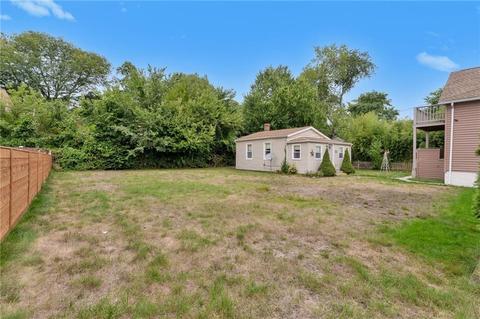 29 Eton Ave, Warwick, RI 02889 photo 3