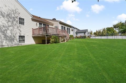 320 Alpine Estates Dr, Cranston, RI 02921 photo 5