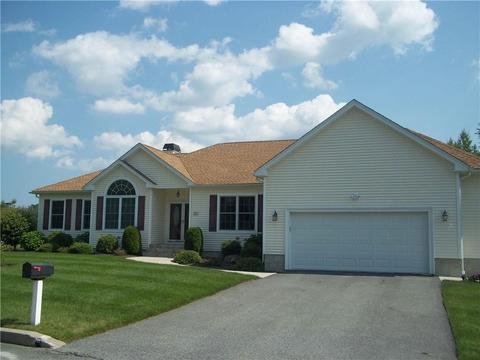 320 Alpine Estates Dr, Cranston, RI 02921 photo 2