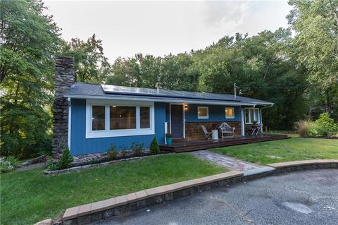 4689 Flat River Rd, Coventry, RI 02827 photo 2