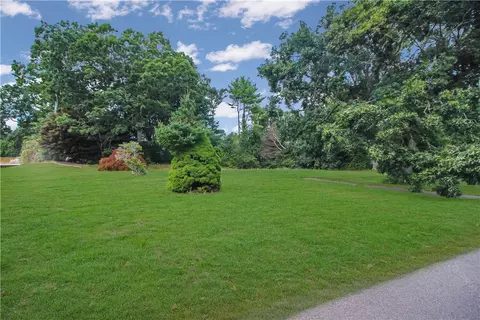 3 Wompag Rd, Westerly, RI 02891 photo 1