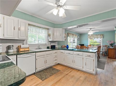 45 Apache Dr, Westerly, RI 02891 photo 5