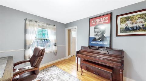 7 Herzig St, Bristol, RI 02809 photo 11