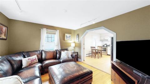 7 Herzig St, Bristol, RI 02809 photo 5