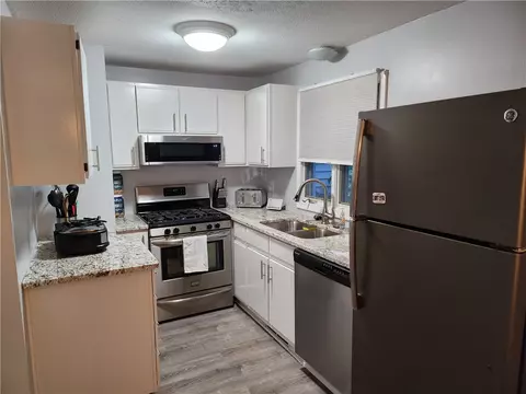 23 Benefit St #2, Warwick, RI 02886 photo 2