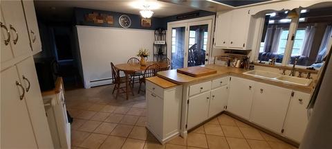 27 Circle Dr, Coventry, RI 02816 photo 6