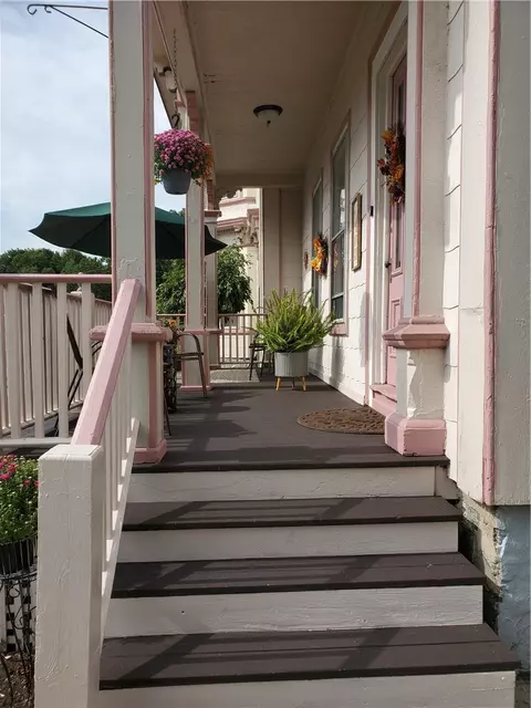 563 Prospect St, Woonsocket, RI 02895 photo 4
