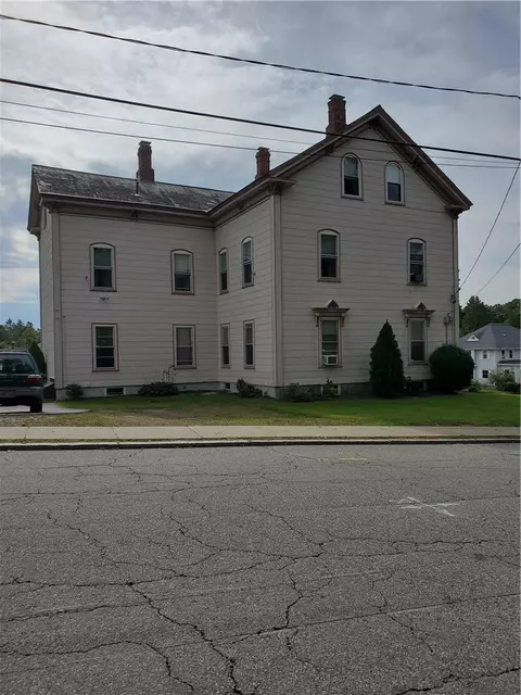 563 Prospect St, Woonsocket, RI 02895 photo 6