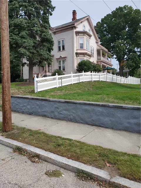 563 Prospect St, Woonsocket, RI 02895 photo 3