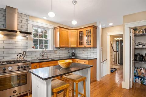 528 Fair St, Warwick, RI 02888 photo 9
