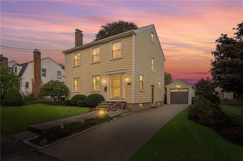 528 Fair St, Warwick, RI 02888 photo 1