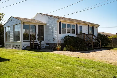1 Birch St, Narragansett, RI 02882