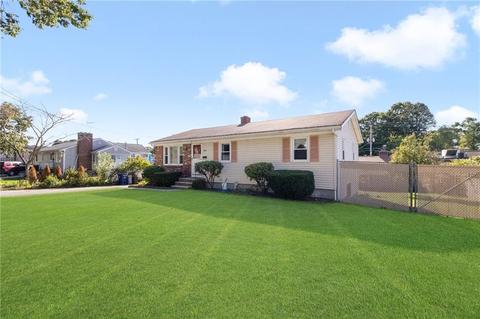 155 Heath Ave, Warwick, RI 02888 photo 2