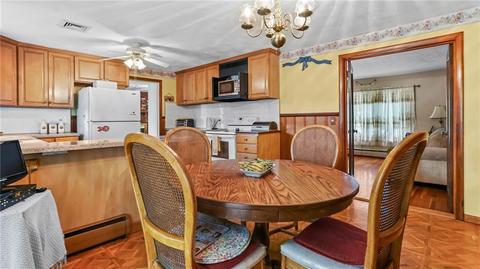 64 Marigold Dr, Warwick, RI 02889 photo 9