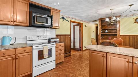 64 Marigold Dr, Warwick, RI 02889 photo 8