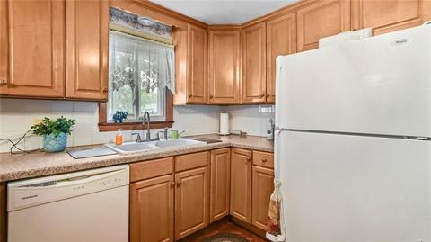 64 Marigold Dr, Warwick, RI 02889 photo 7