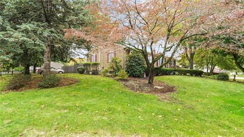 64 Marigold Dr, Warwick, RI 02889 photo 4