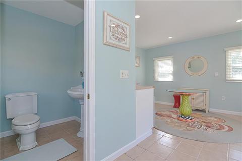 59 Crest Dr, Cranston, RI 02921 photo 48
