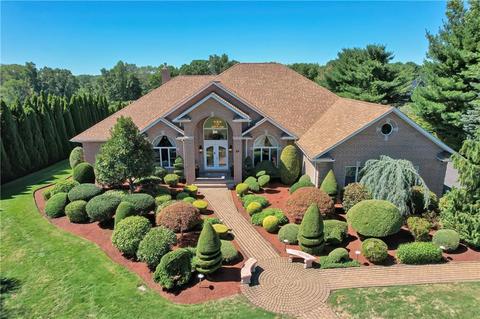 59 Crest Dr, Cranston, RI 02921 photo 1