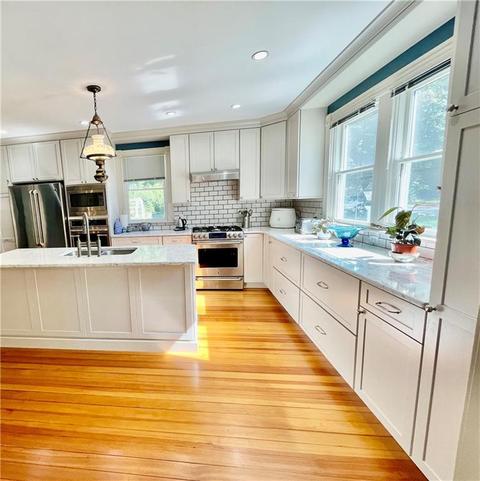 60 Beach St, Westerly, RI 02891 photo 4