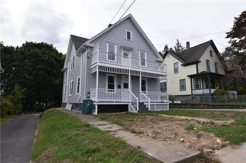 617 Gaskill St, Woonsocket, RI 02895 photo 2