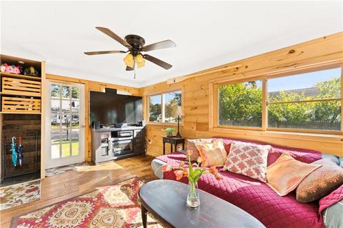 37 Buttonwoods Ave, Warwick, RI 02886 photo 7