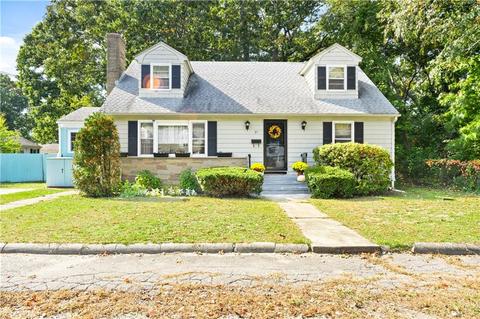 37 Buttonwoods Ave, Warwick, RI 02886 photo 2