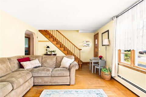37 Buttonwoods Ave, Warwick, RI 02886 photo 8
