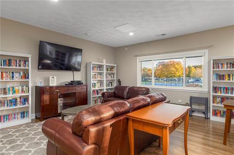813 Williamsburg Cir, Warwick, RI 02886 photo 32