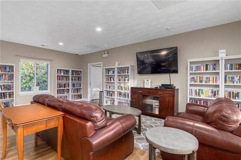 813 Williamsburg Cir, Warwick, RI 02886 photo 33