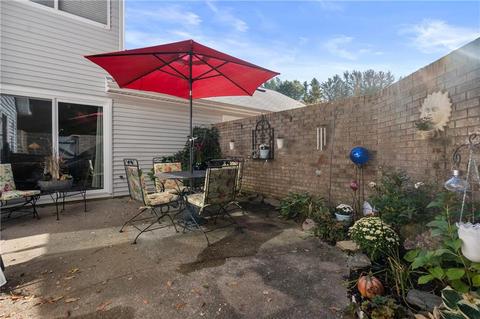 813 Williamsburg Cir, Warwick, RI 02886 photo 22
