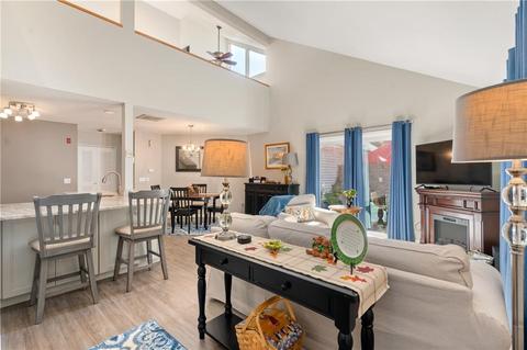 813 Williamsburg Cir, Warwick, RI 02886 photo 3