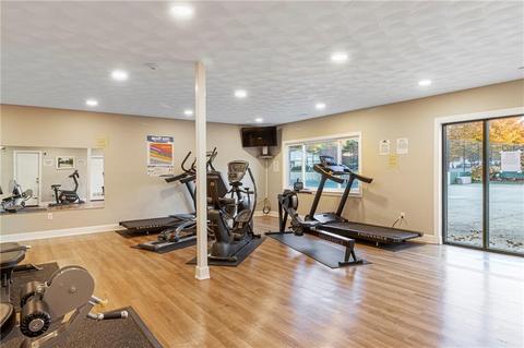 813 Williamsburg Cir, Warwick, RI 02886 photo 40