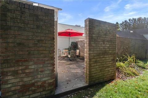 813 Williamsburg Cir, Warwick, RI 02886 photo 23