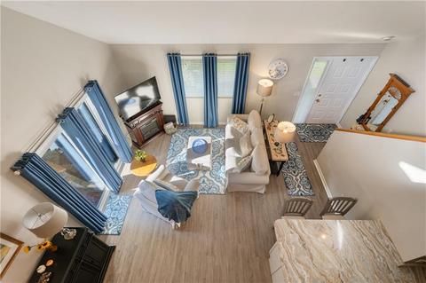 813 Williamsburg Cir, Warwick, RI 02886 photo 5