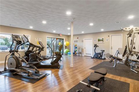 813 Williamsburg Cir, Warwick, RI 02886 photo 39