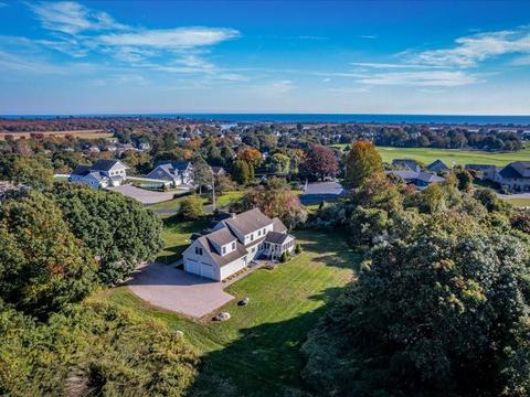 20 Moonlight Dr, Westerly, RI 02891 photo 1