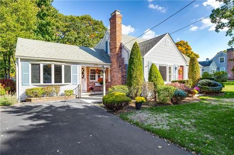 18 Chapel St, Warwick, RI 02886 photo 1