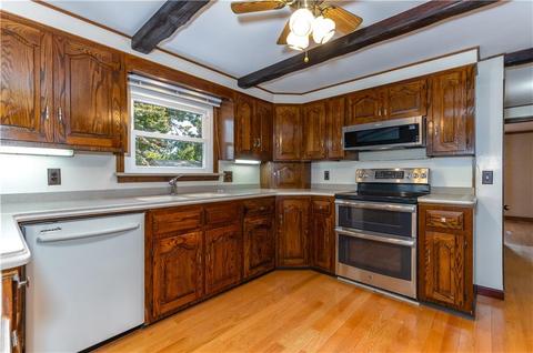 18 Chapel St, Warwick, RI 02886 photo 7