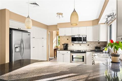 245 Hardig Rd, Warwick, RI 02886 photo 8