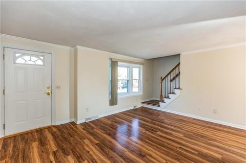 26 Fourth Ave, Warwick, RI 02888 photo 3