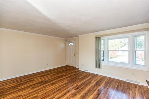 26 Fourth Ave, Warwick, RI 02888 photo 5