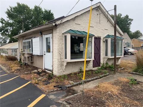 782 Main Ave, Warwick, RI 02886 photo 2